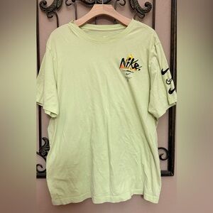 Nike Men's Pale Green Graphic Tee
